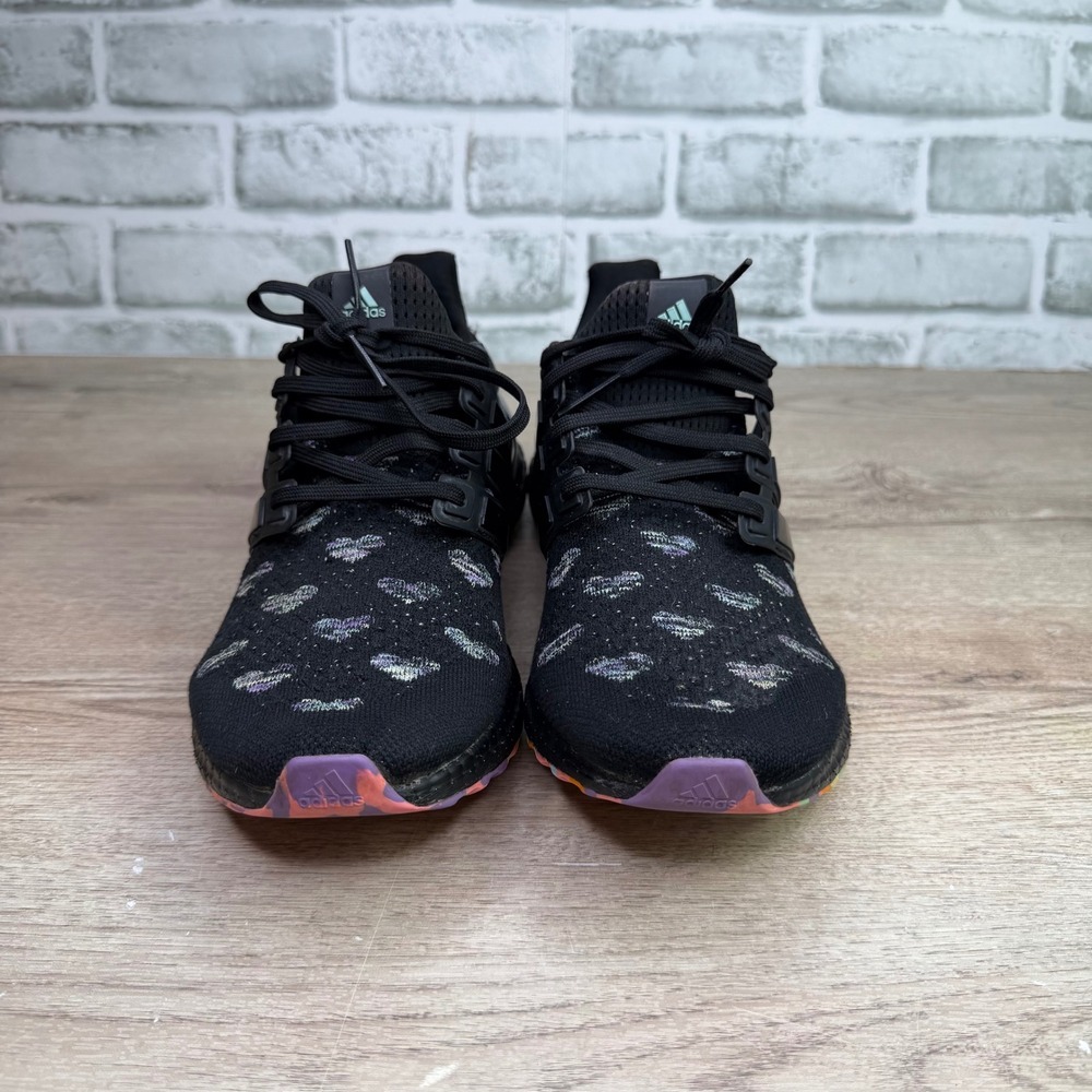 Men's adidas Ultraboost Valentine's Day 9 - Picture 3 of 7